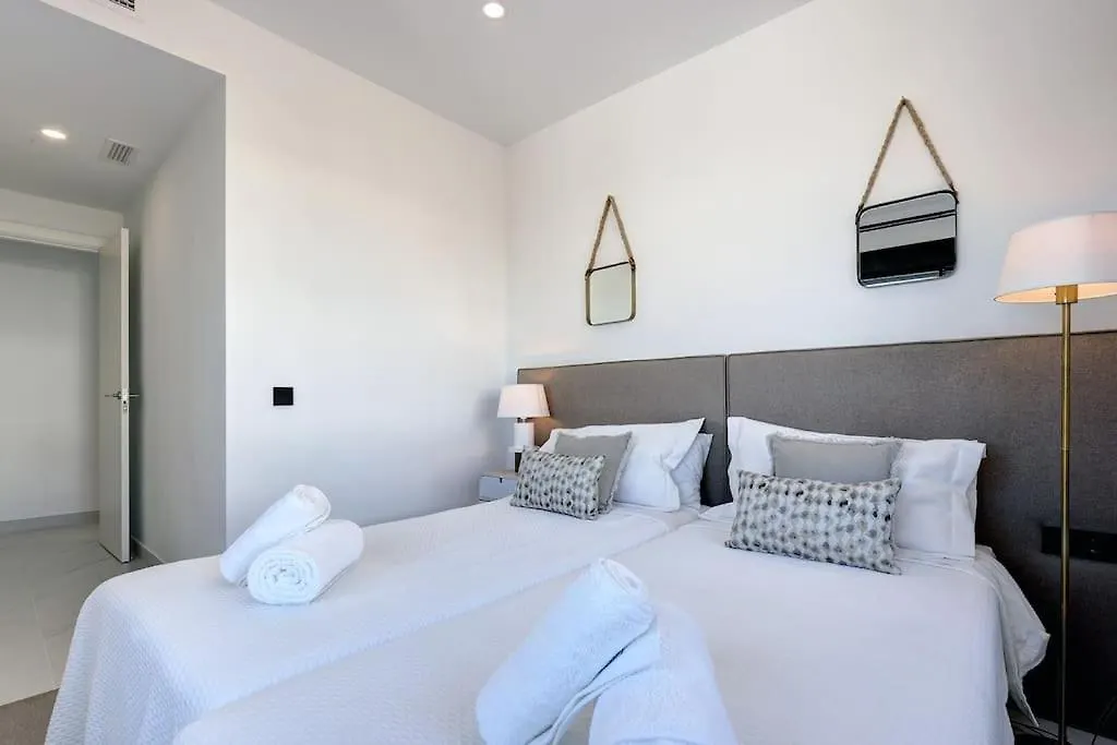 Apartment New 2 Bed Penthouse @ Estepona Hills With Sea View