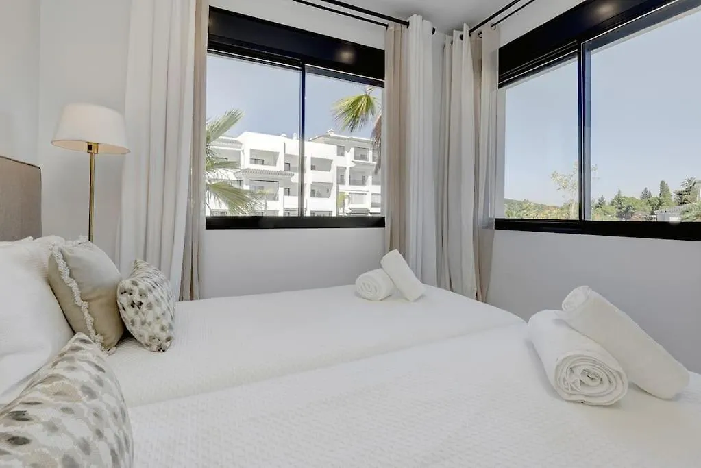 New 2 Bed Penthouse @ Estepona Hills With Sea View