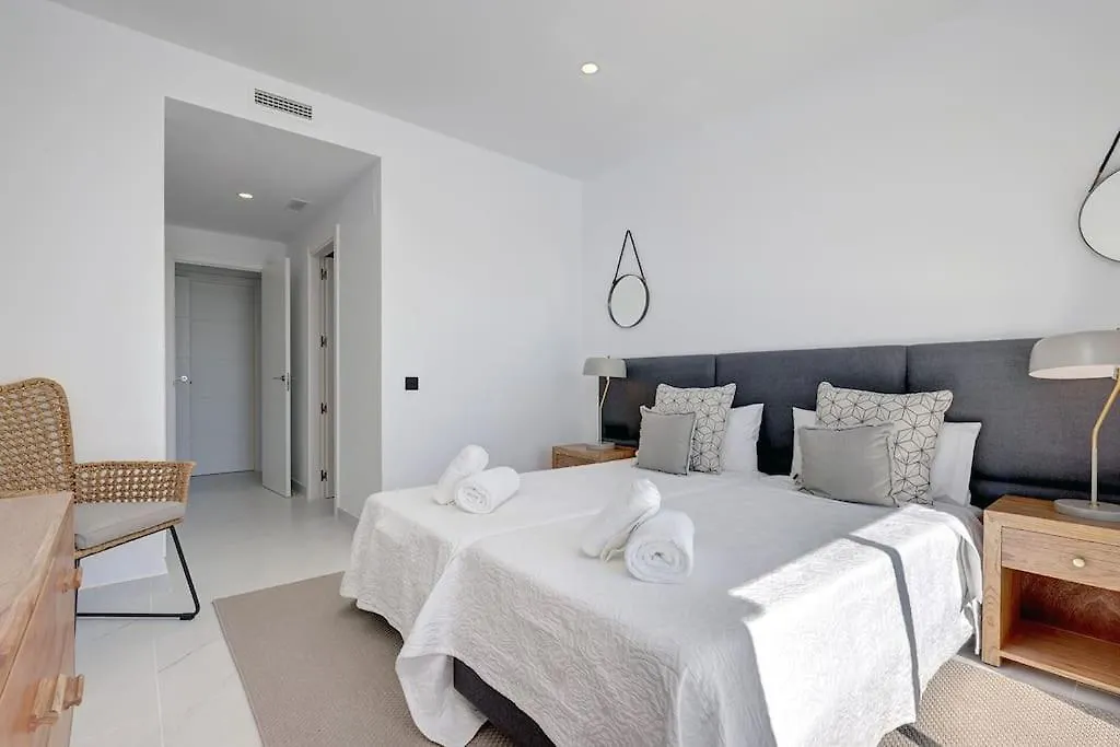New 2 Bed Penthouse @ Estepona Hills With Sea View 0*,